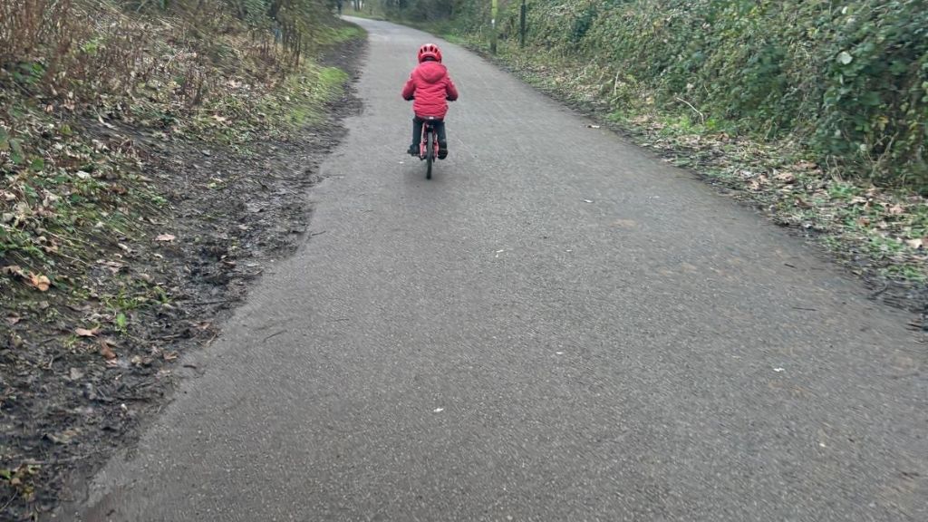 Onside Accounting promotes flexible working during National Work Life Week 2025 as employee Hannah demonstrates on the school run